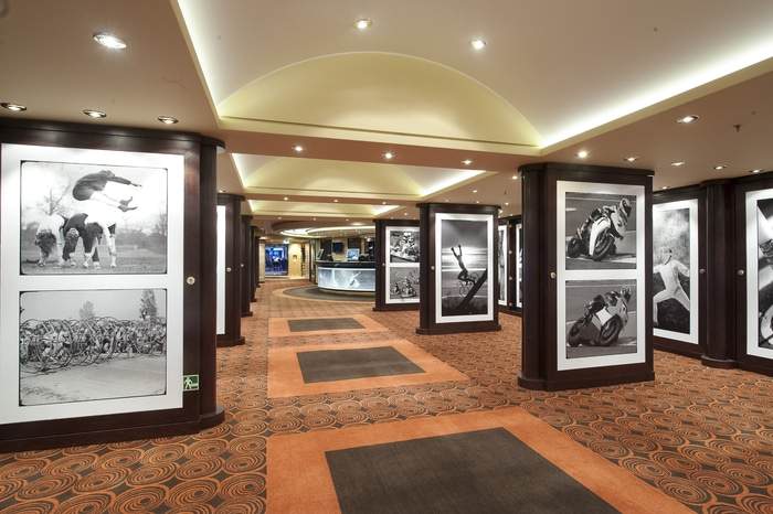 MSC Magnifica - Photo Studio 2, MSC Rights.jpg